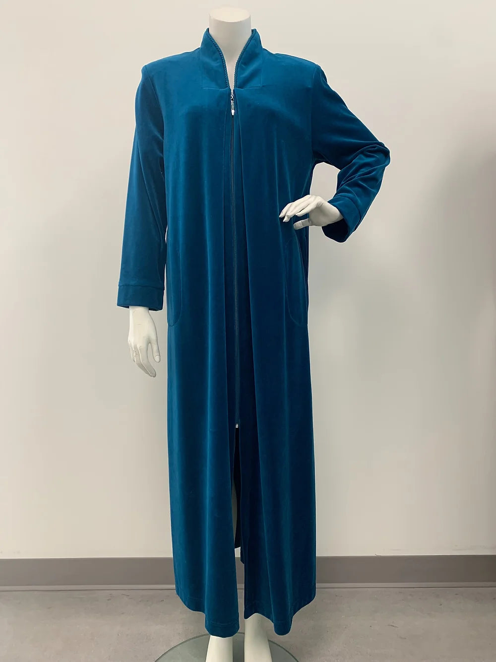 Diamond Tea 142 Cotton Velour Zip Up Robe