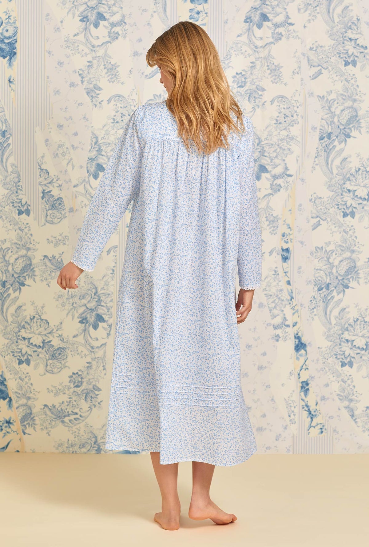 Eileen West Lawn Cotton Long Sleeve Nightgown - Poetic Floral