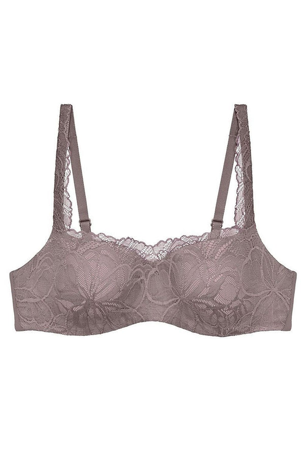  Braceless bra model 230224 Triumph 